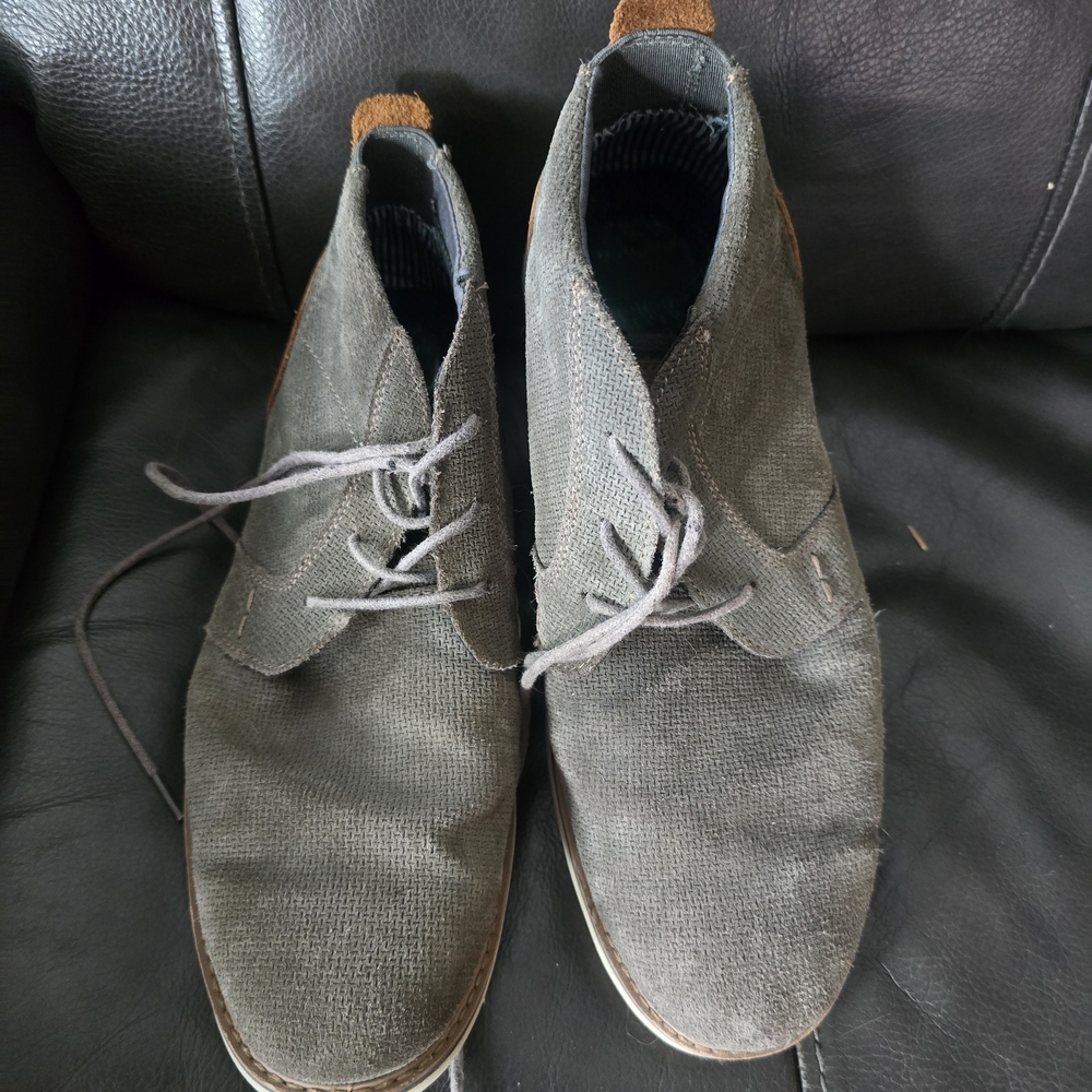 Nunn Bush Men's Gray Textile Chukka Boots with Tan Heel Pull
